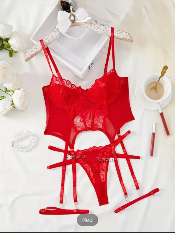 Ensemble de lingerie en dentelle florale avec tour de cou pour femme, soutien-gorge à armatures et tongs pour femme, intimes, sous-vêtements, jarretière, 2024